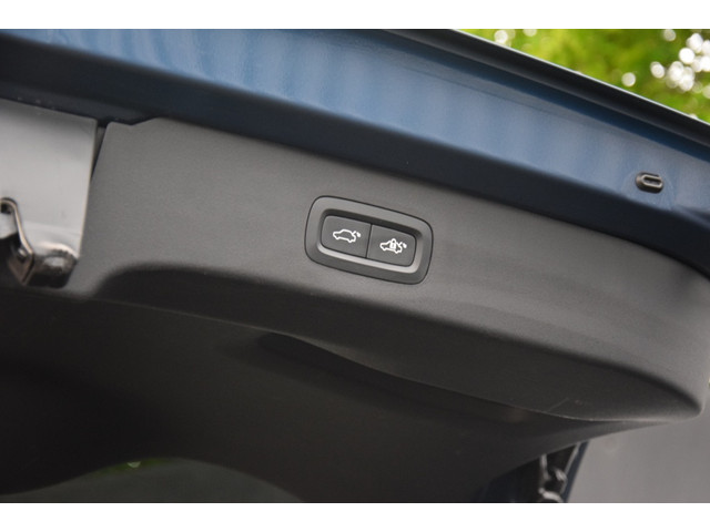 Lynk&co 01 1.5 PHEV Plug-In Navi/Pano/Adaptive/Keyless/360Camera Lynk&co 01 1.5 PHEV Plug-In Navi/Pano/Adaptive/Keyless/360Camera