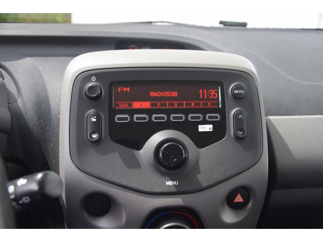 Peugeot 108 1.0e-VTi Active Premium Airco/Mistlampen/Bluetooth Peugeot 108 1.0e-VTi Active Premium Airco/Mistlampen/Bluetooth