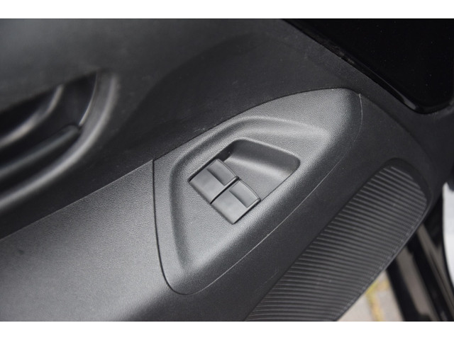 Peugeot 108 1.0e-VTi Active Premium Airco/Mistlampen/Bluetooth Peugeot 108 1.0e-VTi Active Premium Airco/Mistlampen/Bluetooth