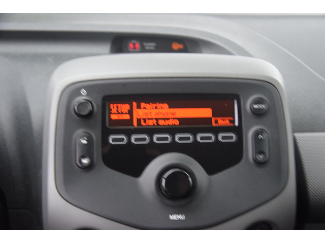 Peugeot 108 1.0e-VTi Active Premium Airco/Mistlampen/Bluetooth Peugeot 108 1.0e-VTi Active Premium Airco/Mistlampen/Bluetooth