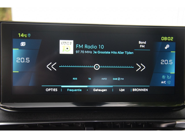 Peugeot 3008 1.6 HYbrid 225 Allure Pack Navi/Camera/PDC/Clima Peugeot 3008 1.6 HYbrid 225 Allure Pack Navi/Camera/PDC/Clima