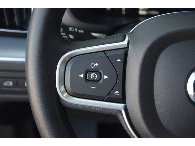 Volvo XC60 T6 Recharge AWD Business Pro Pano/H&K/Camera Volvo XC60 T6 Recharge AWD Business Pro Pano/H&K/Camera