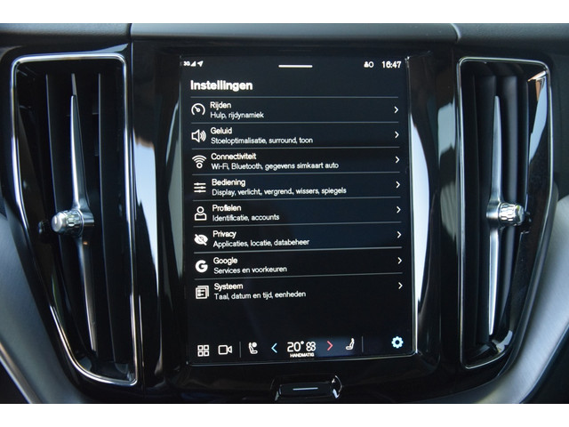 Volvo XC60 T6 Recharge AWD Business Pro Pano/H&K/Camera Volvo XC60 T6 Recharge AWD Business Pro Pano/H&K/Camera