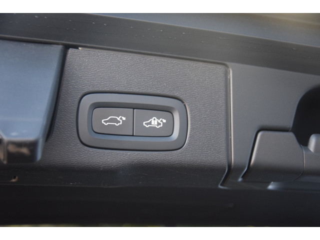 Volvo XC60 T6 Recharge AWD Business Pro Pano/H&K/Camera Volvo XC60 T6 Recharge AWD Business Pro Pano/H&K/Camera